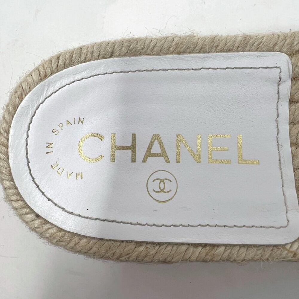Chanel Cruise Blue Graphic Canvas Espadrille Flat Sandals 38 EU - Picture 7 of 10